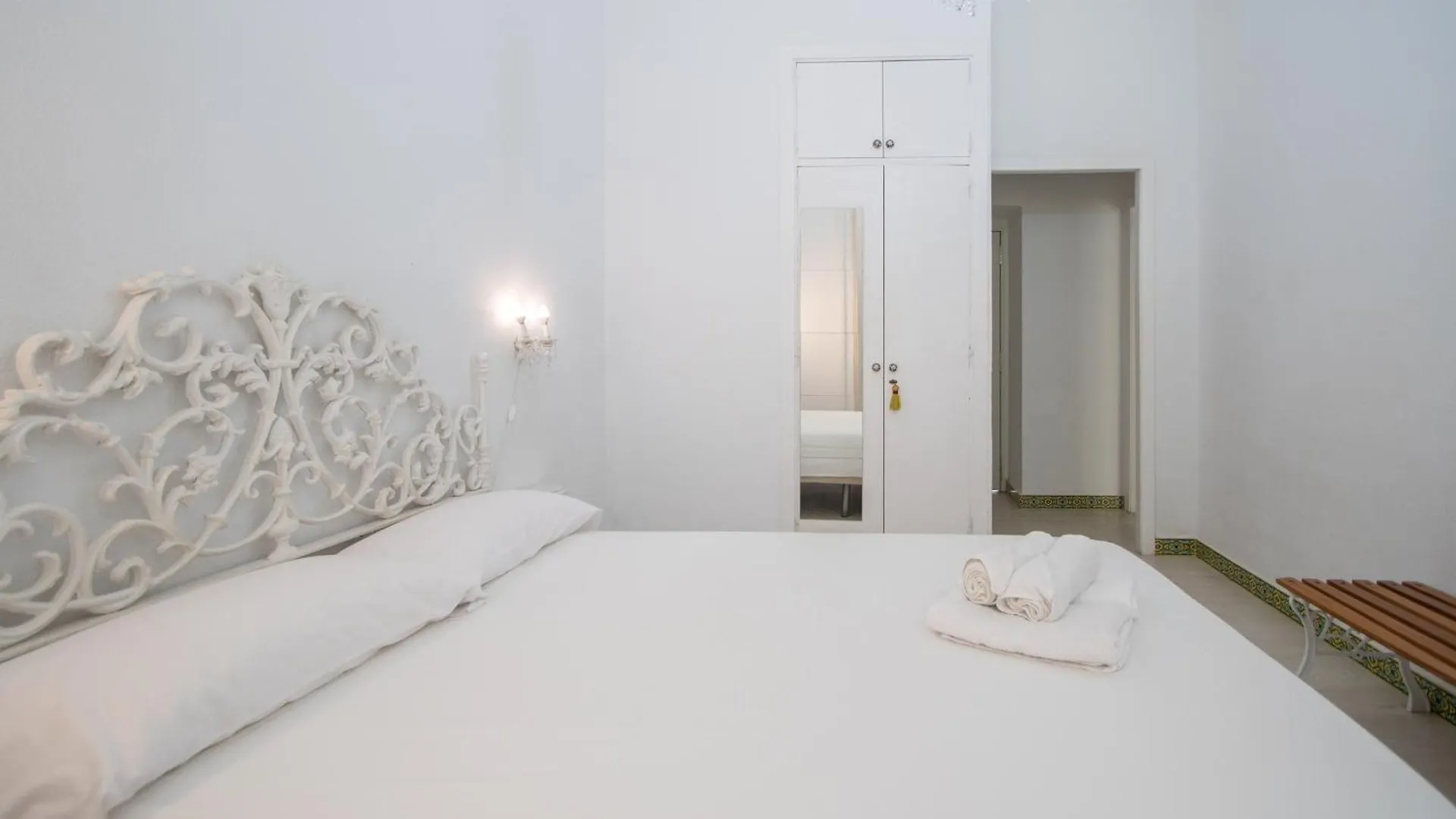 Montera Suite Cadiz Apartment