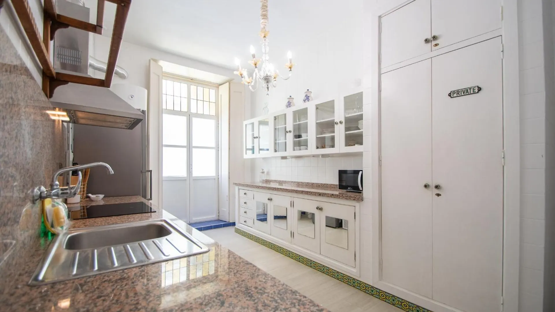 Montera Suite Cadiz Apartment