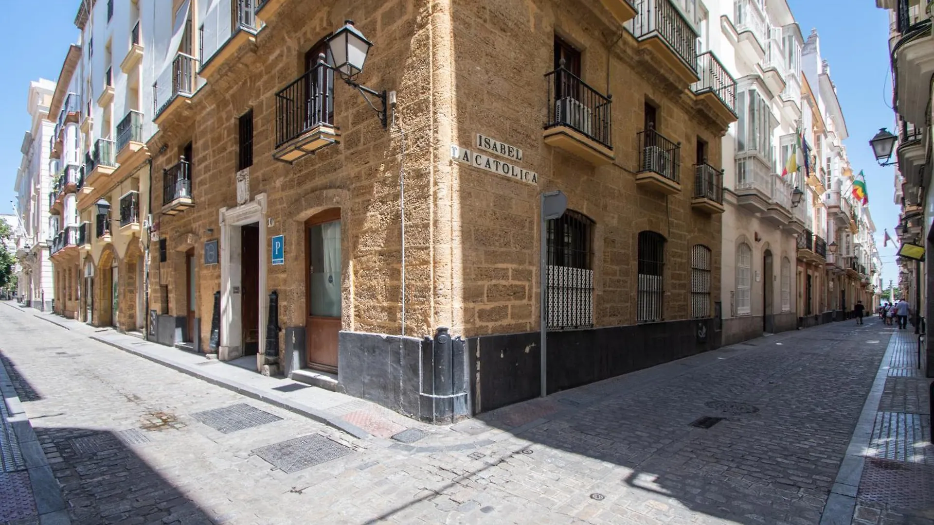 Montera Suite Cadiz Apartment